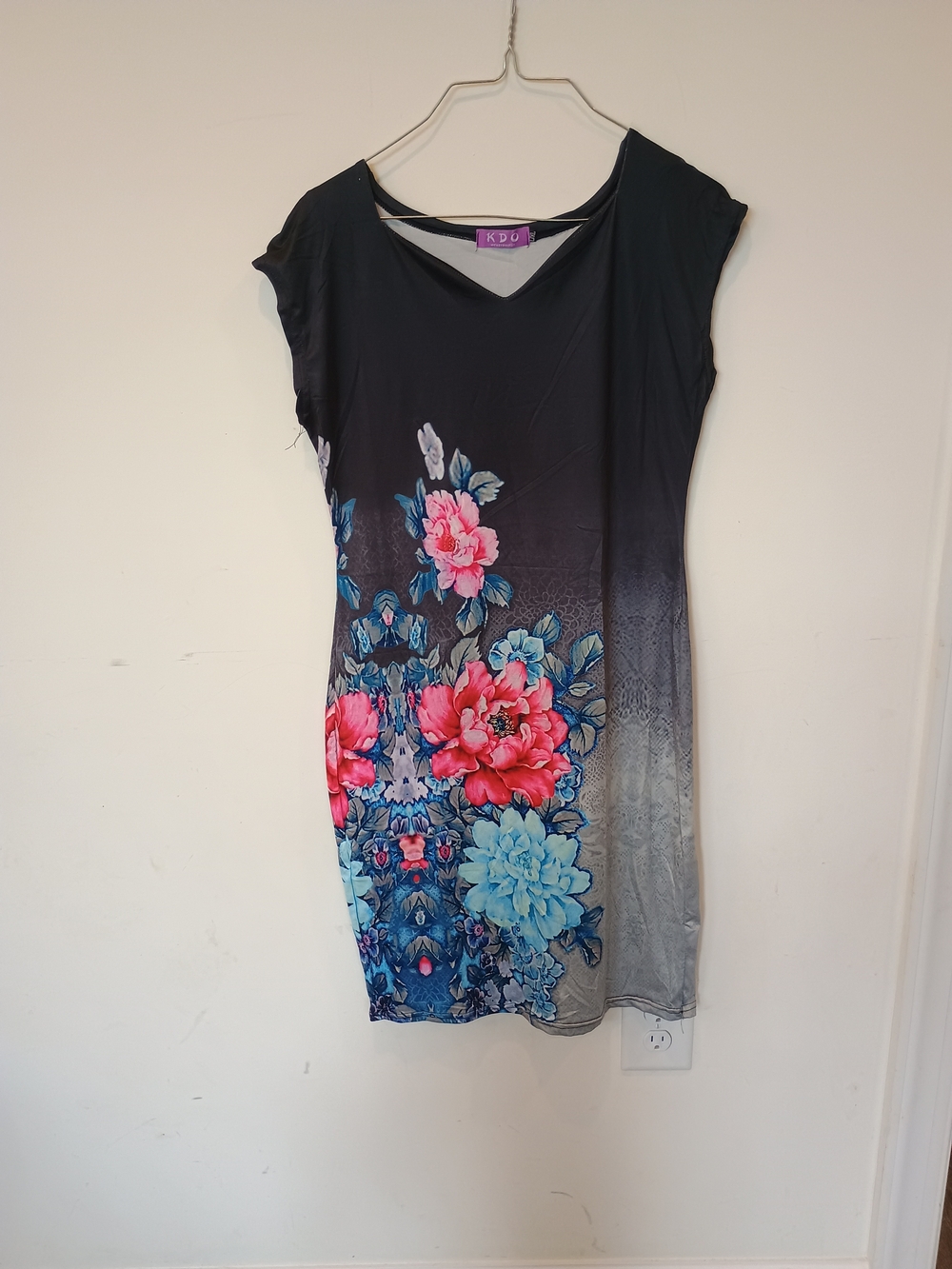 Women's Black Floral V-Neck Dress
